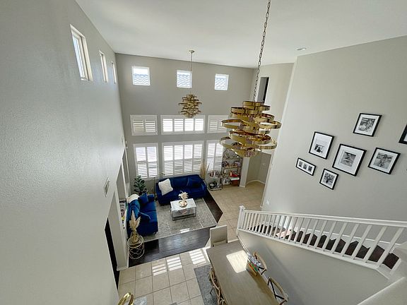 4th image of 457 Avenida Antonio