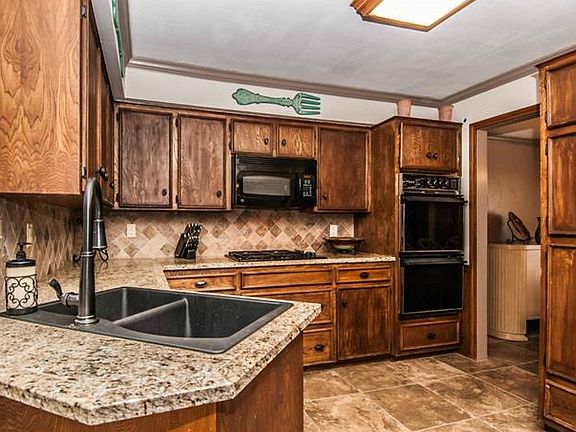 5th image of 3125 Luallen Dr