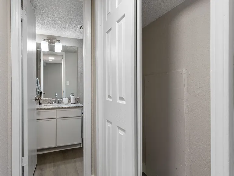 Avia Apartments — Photo 74