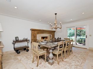 909 N Foothill Rd, Ojai, CA 93023