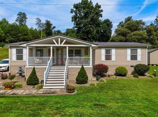 682 Big Sandy River Rd, Fort Gay, WV 25514