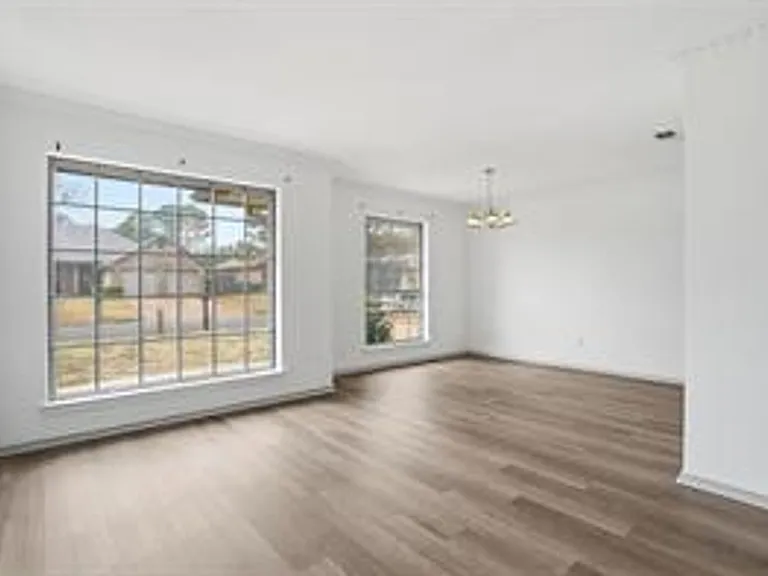 4612 Applewood Rd — Photo 9