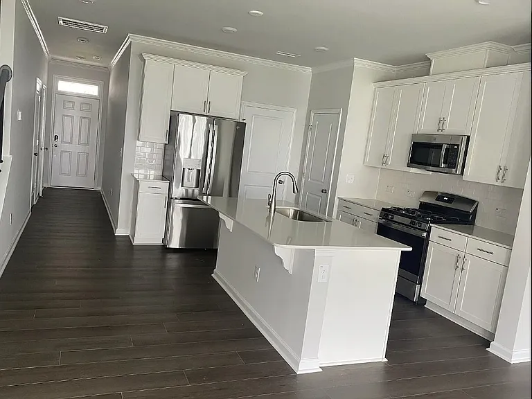 170 Golden Arms Dr — Photo 5