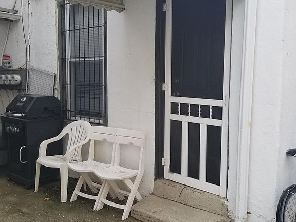 5th image of 559 N 16th St APT 1