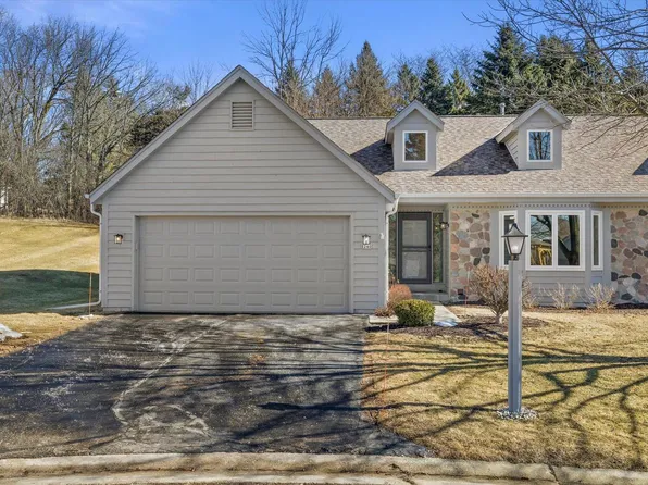 1240 Lansdowne COURT, Brookfield, WI 53045