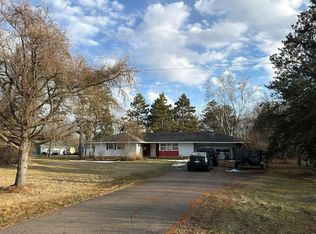 445 5th St SW, Milaca, MN 56353