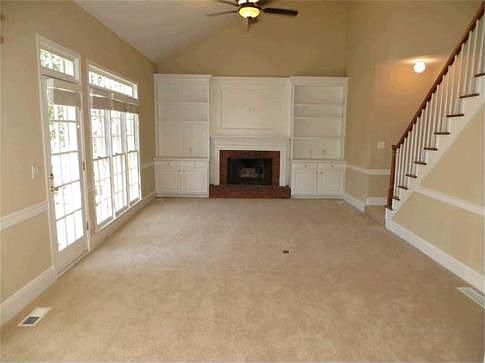 5th image of 1099 Lynhurst Ln