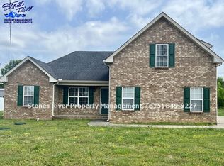 1030 Coral Dr, Murfreesboro, TN 37127
