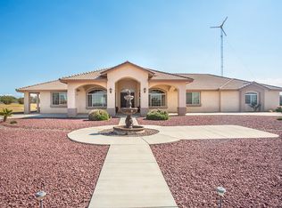 11227 Bolinas Rd, Oak Hills, CA 92344