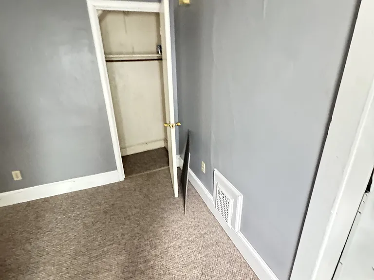 1801 E Main St — Photo 10