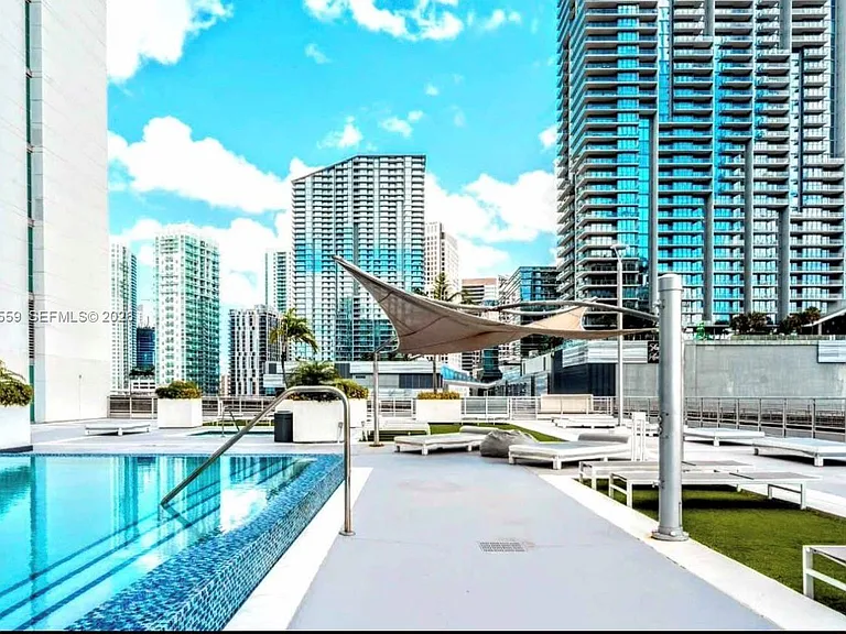 690 SW 1st Ct #Penthouse I06 — Photo 29