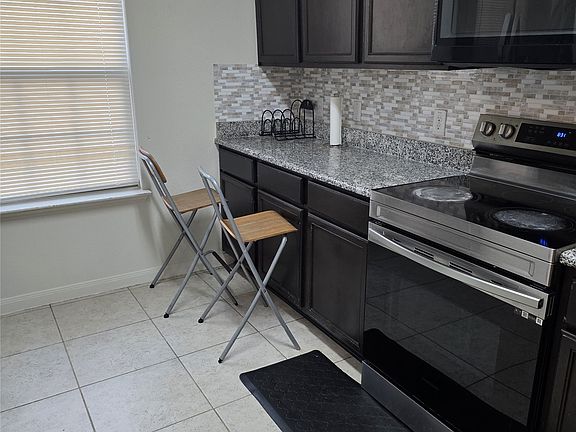 4th image of 3009 Earl Rd