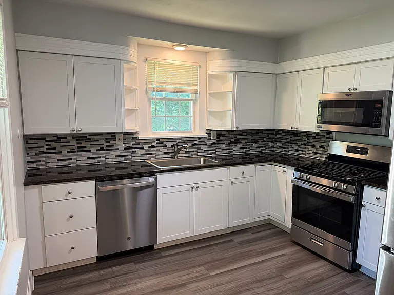 418 Darlington Rd — Photo 3