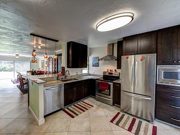4th image of 5260 Gulf Of Mexico Dr Unit 401