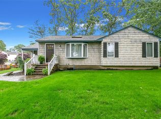 447 Shelter Rd, Ronkonkoma, NY 11779
