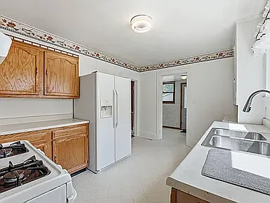 304 N Liberty St — Photo 10