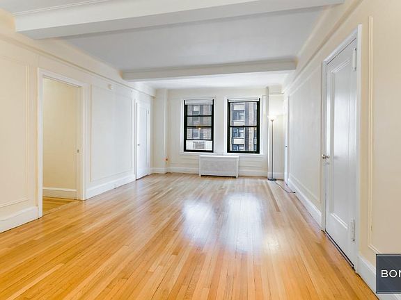 2nd image of 162 W 56th St APT 1106