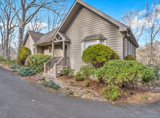 407 Peacock Dr, Blowing Rock, NC 28605