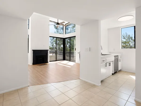 5401 Rhodes Ave APT 201, Valley Village, CA 91607