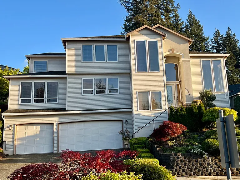 1916 NW 43rd Ave — Photo 1