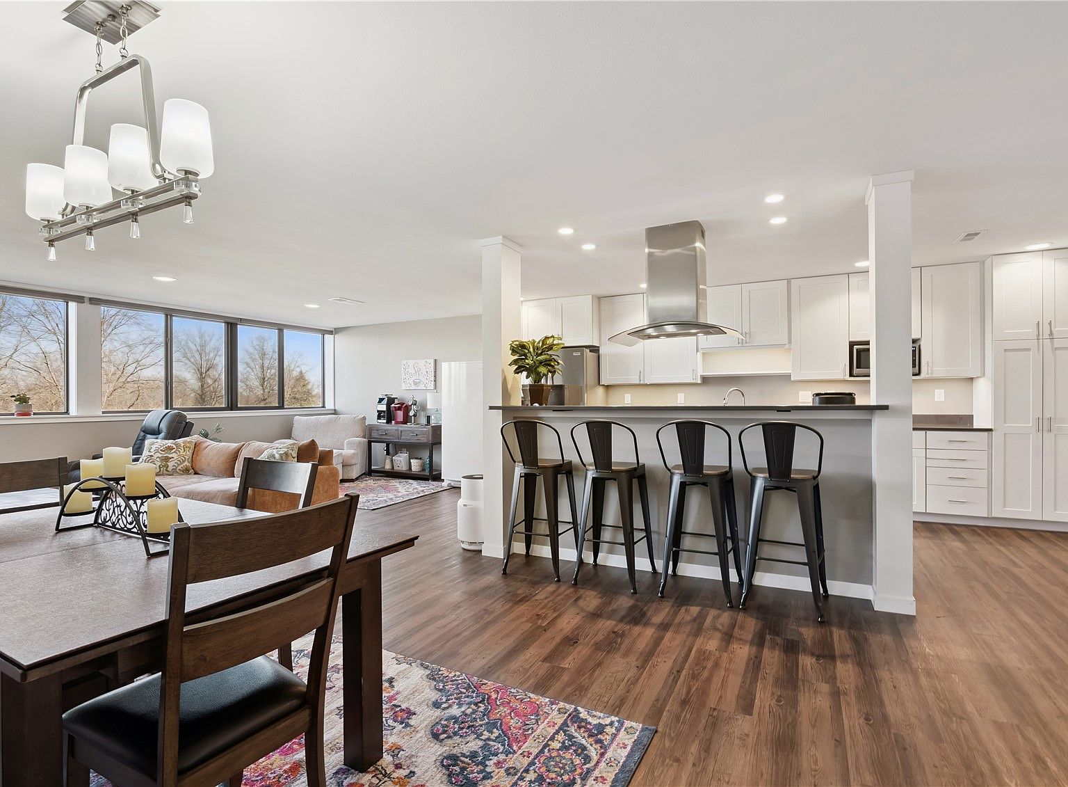 820 Club House Rd Unit 3F