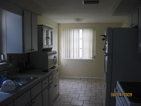 Eat-in dining space