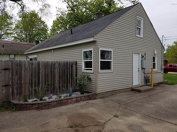 4th image of 212 Murray St SE