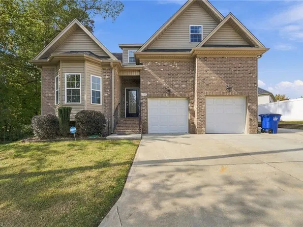 4362 Eland Ct, Winston Salem, NC 27127