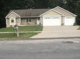 4053 Ronalds Rd, Dorr, MI 49323