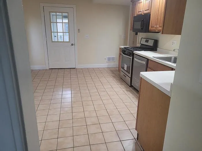 337 Fairport Rd — Photo 2