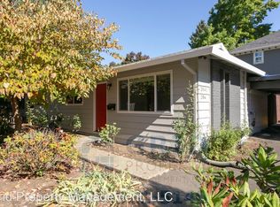 2943-2947 NE Everett St, Portland, OR 97232