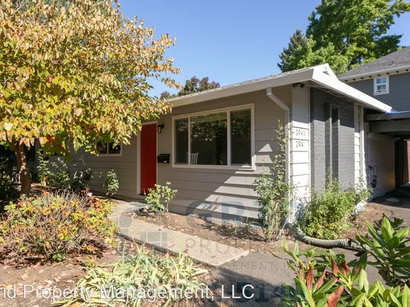 2943-2947 NE Everett St, Portland, OR 97232