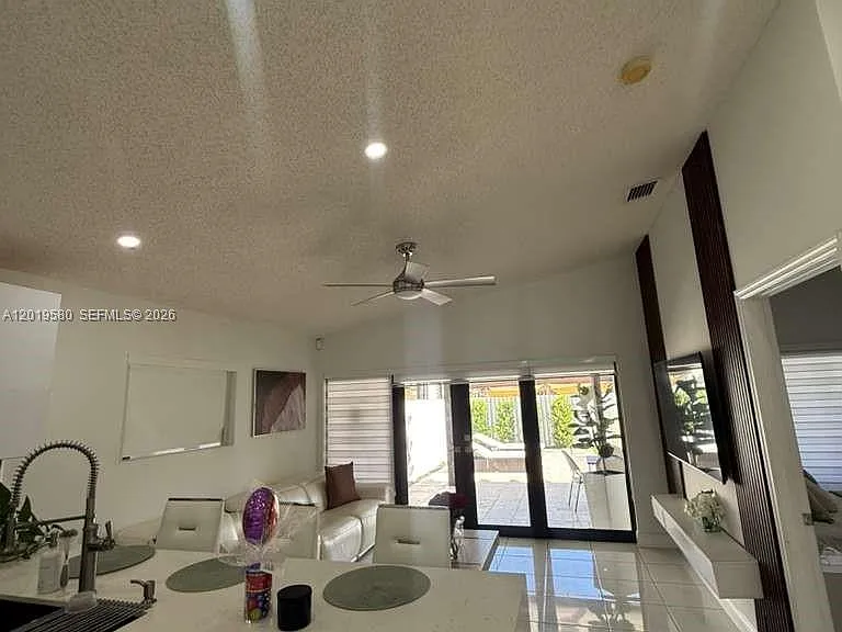 13818 SW 157th Ter — Photo 7