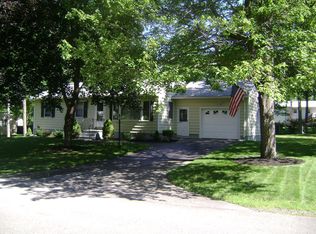 2 Rochester Ave, Rochester, NH 03867