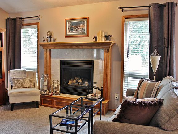 3rd image of 208 Regency Pkwy