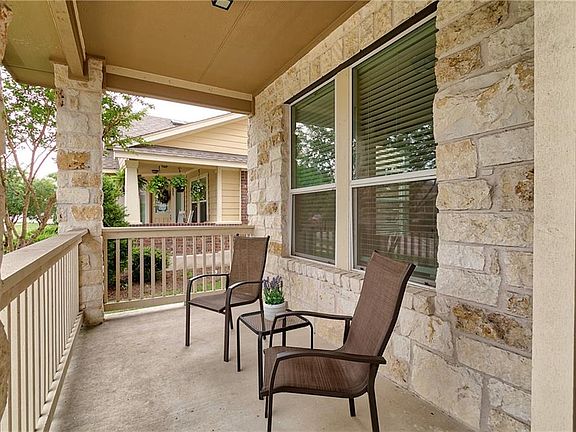 3rd image of 1611 Big Thicket Dr