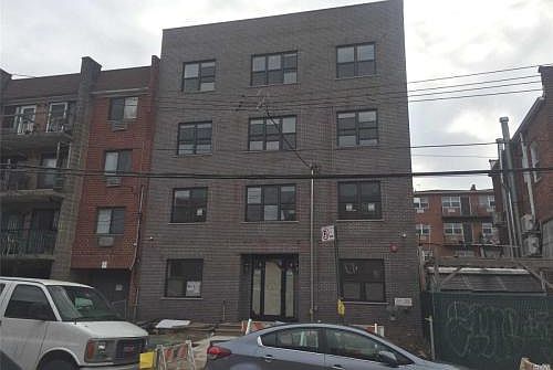 1st image of 14006 33rd Ave APT 1B