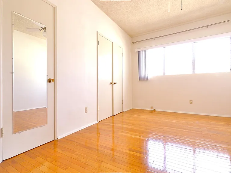 947 9th St #10 — Photo 7