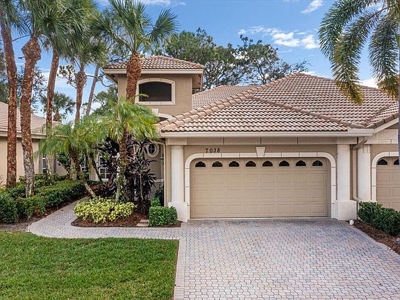 2nd image of 7038 Torrey Pines Circle