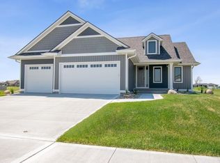 1706 Ledges Dr, Ames, IA 50010