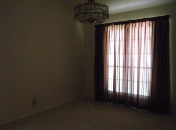 3rd image of 2517 Northmont Dr