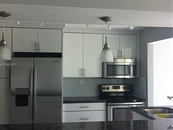 3rd image of 16558 NE 26th Ave