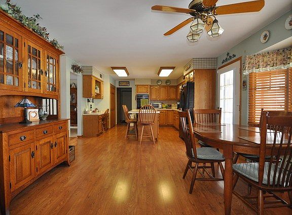 5th image of 9830 W Alice Ct
