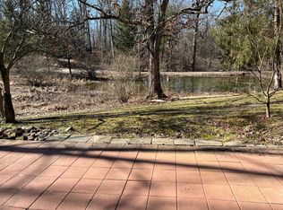 320 Kendall Park Rd #2, Peninsula, OH 44264