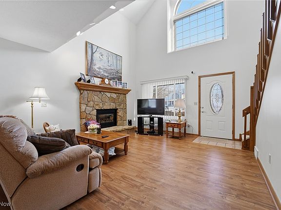 3rd image of 9165 Sugarbush Dr