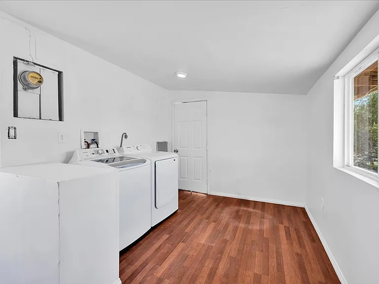 4611 Oasis Ave — Photo 29