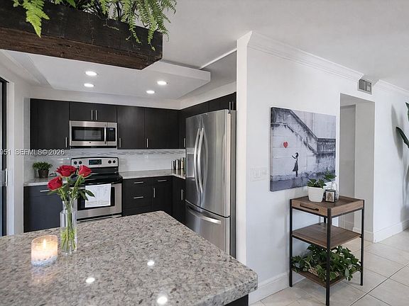 3rd image of 661 NE 195th St APT 103