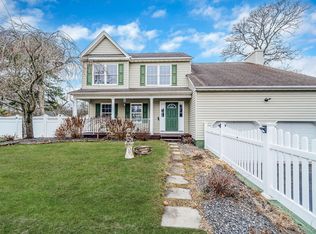 30 Lakeview Drive, Mastic Beach, NY 11951