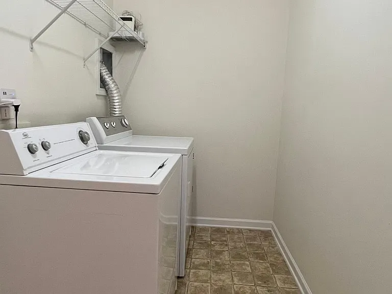 8235 Belneath Ct — Photo 14