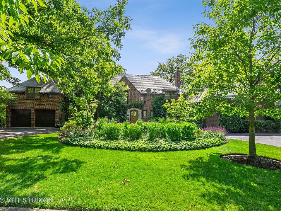 1st image of 205 Pine Point Dr